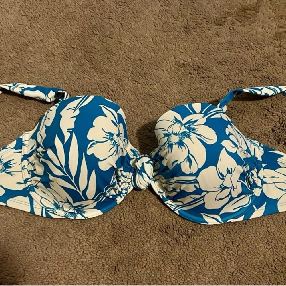 Shade & Shore Blue and White Bikini Top 38DD